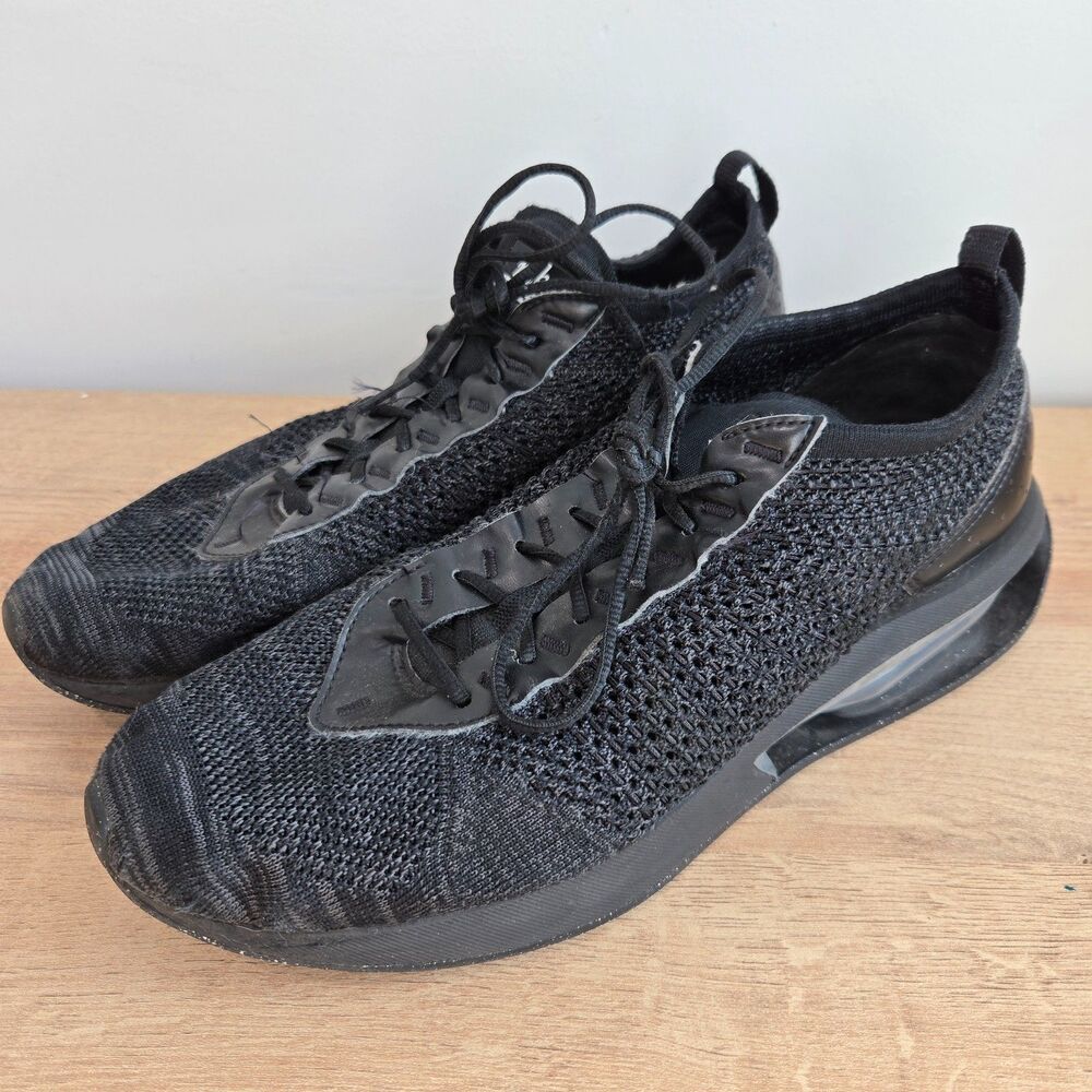 Nike Flyknit Air Running Shoes Mens Size 10 Triple Black Sneakers FD2764-001